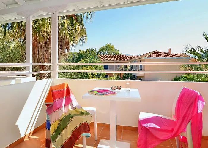 Ξενοδοχείο Konaki 2*